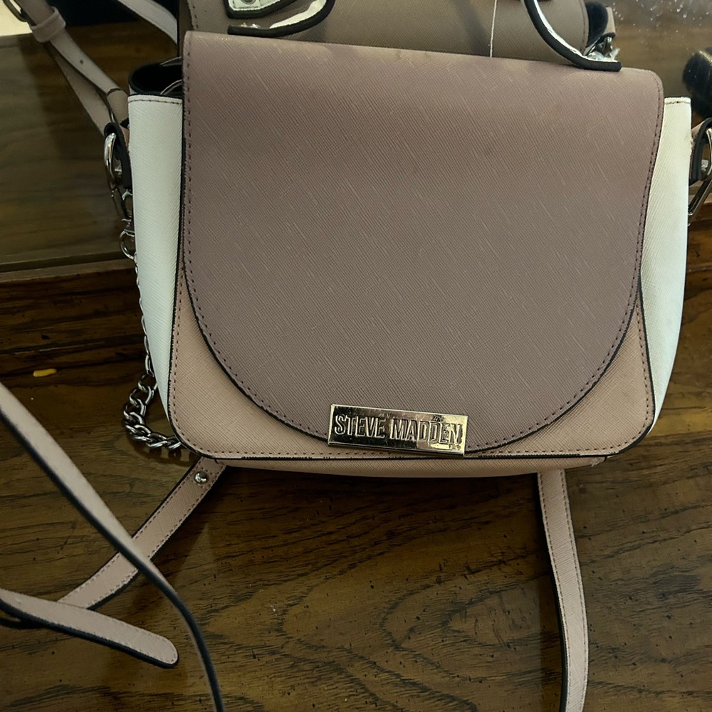 Steve Madden cross body purse.